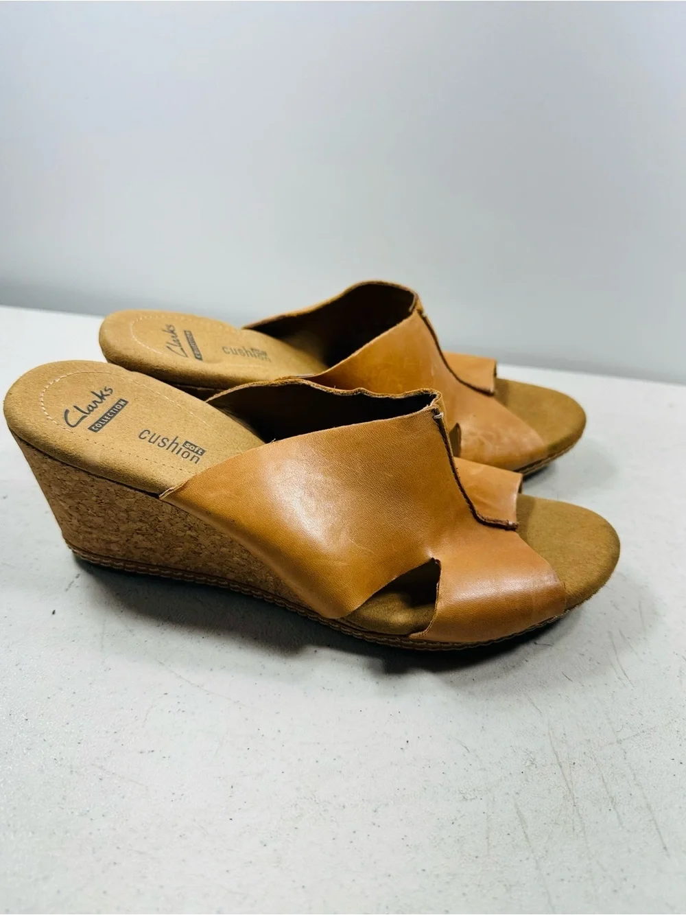 Clarks Tan Leather Wedge Sandals - Women's Comfort Slide size 9